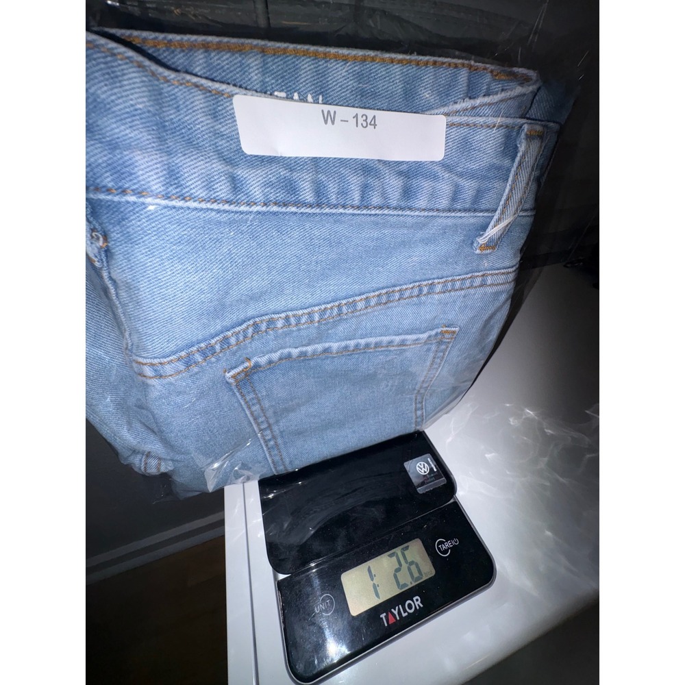 SONG CLASSIC MOM JEAN Light Wash Distressed Ripped Button Fly Women Sz 11 30L - Picture 8 of 8